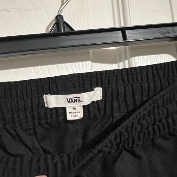 Vans. Short - Picture 3 of 3